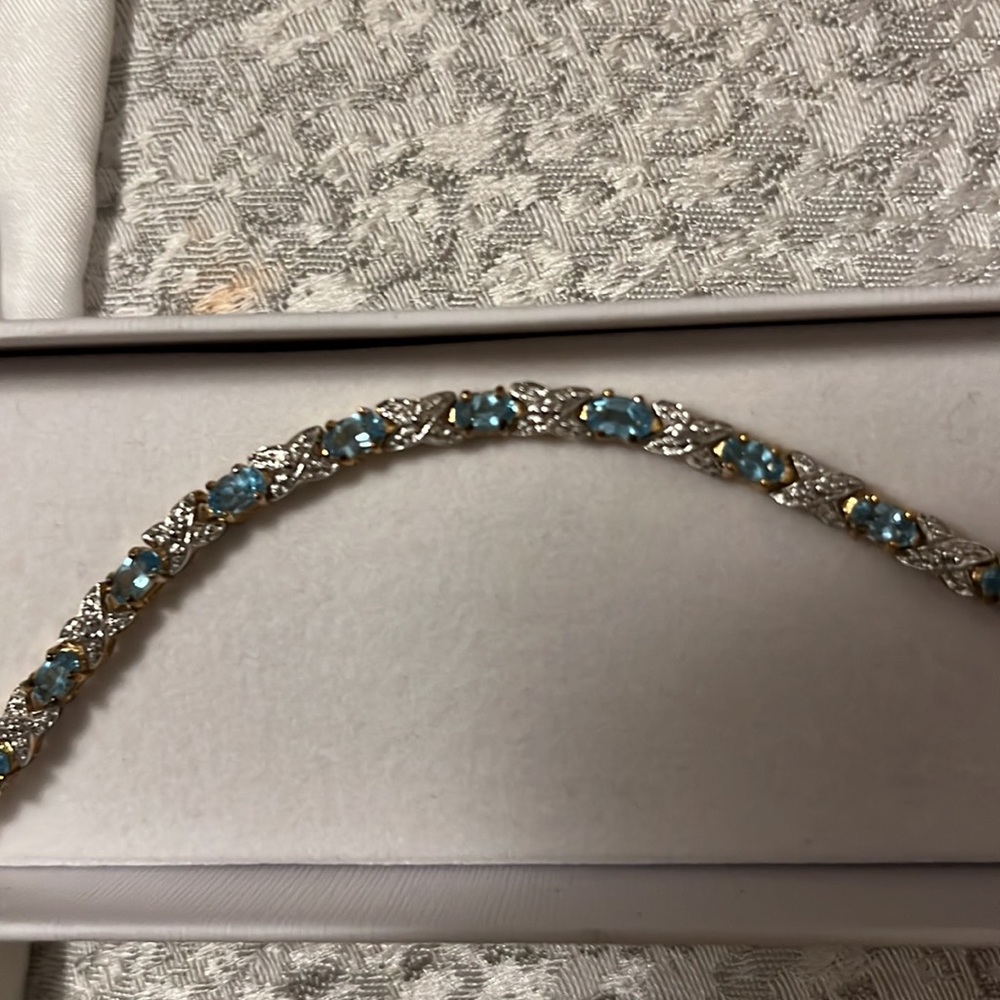 Aquamarine and diamond necklace 16 inch